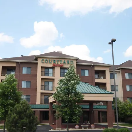 Courtyard Chicago Bloomingdale Hotel